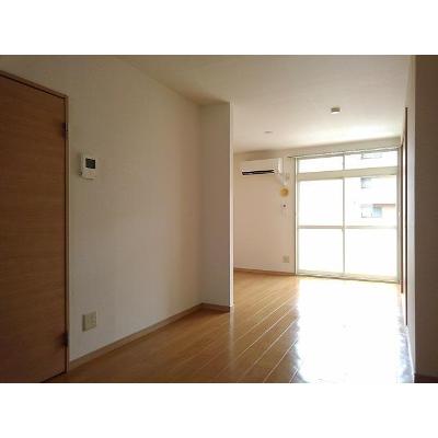 パレス山形 202【管理NO：1-004289901-02020】 ★家具家電は申し込み後に搬入します★ ★2026年10月下旬入居可能★の物件写真2