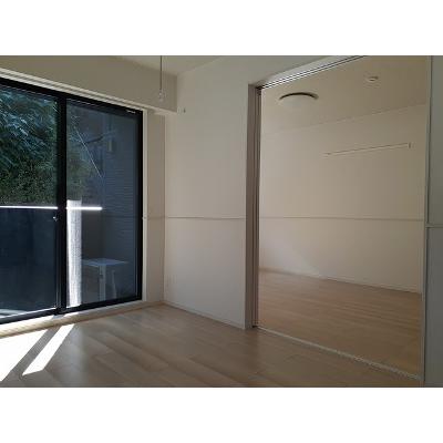 ラテリア 101【管理NO：1-026789601-01010】 ★家具家電は申し込み後に搬入します★ ★2026年10月下旬入居可能★の物件写真2