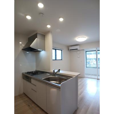 桜 101【管理NO：1-025749801-01010】 ★家具家電は申し込み後に搬入します★の物件写真3