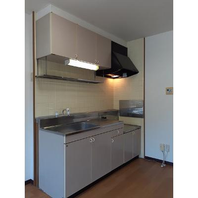 アーバン深田 302【管理NO：1-007254401-03020】 ★家具家電は申し込み後に搬入します★ ★2026年11月中旬入居可能★の物件写真3