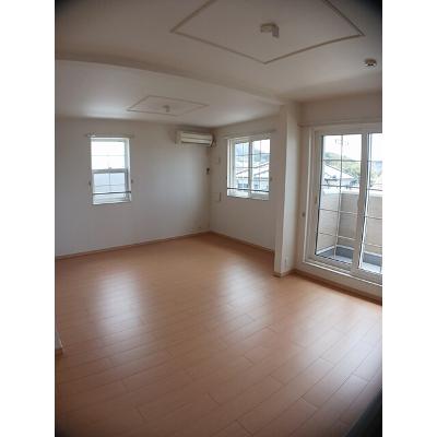 サンフラワー 201【管理NO：1-016562201-02010】 ★家具家電は申し込み後に搬入します★ ★2026年09月下旬入居可能★の物件写真2