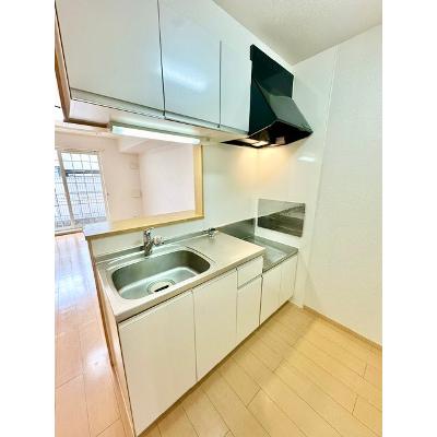 エレガンシア・ユキ 101【管理NO：1-016627301-01010】 ★家具家電は申し込み後に搬入します★ ★2026年10月下旬入居可能★の物件写真3