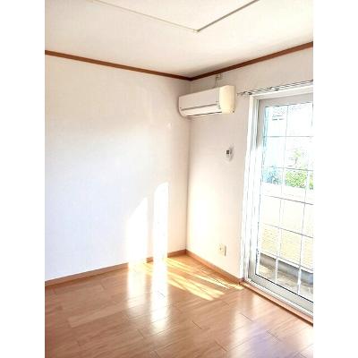 カーサ・ラッフィナート 101【管理NO：1-012077301-01010】 ★家具家電は申し込み後に搬入します★の物件写真2