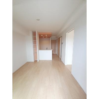 ルミナーレ西浜 302【管理NO：1-025084901-03020】 ★家具家電は申し込み後に搬入します★ ★2026年11月中旬入居可能★の物件写真2