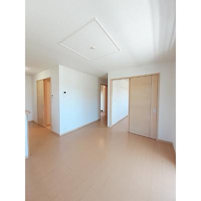 サンメゾン津高 105【管理NO：1-016993101-01040】 ★家具家電は申し込み後に搬入します★ ★2026年10月下旬入居可能★の物件写真2
