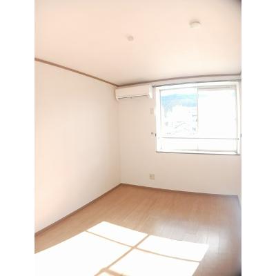 エルディム　セントラル 203【管理NO：1-007413701-02030】 ★家具家電は申し込み後に搬入します★ ★2026年10月下旬入居可能★の物件写真2