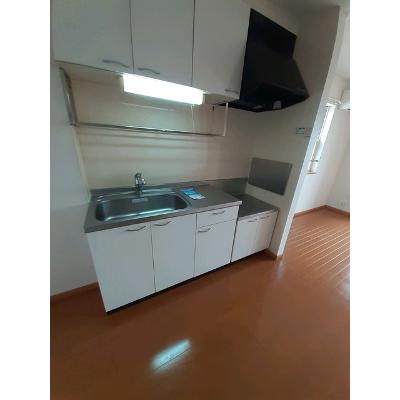 フローラル高畑 203【管理NO：1-014171901-02030】 ★家具家電は申し込み後に搬入します★ ★2026年10月下旬入居可能★の物件写真3