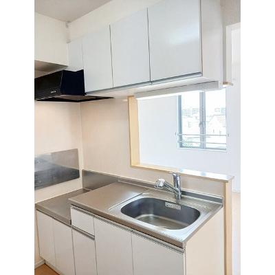 ニューエンパイヤＢ 305【管理NO：1-019072102-03040】 ★家具家電は申し込み後に搬入します★ ★2026年10月下旬入居可能★の物件写真3