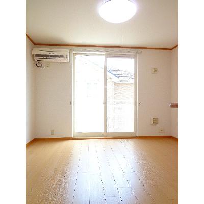 サン・マネ－ジⅠ 203【管理NO：1-013309101-02030】 ★家具家電は申し込み後に搬入します★ ★2026年11月中旬入居可能★の物件写真2