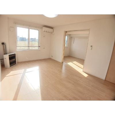 プルメリアⅥ 101【管理NO：1-024983401-01010】 ★家具家電は申し込み後に搬入します★の物件写真2