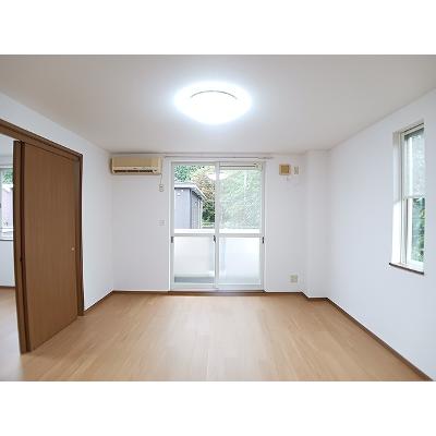 エヴァ　グリーン　Ｂ 203【管理NO：1-010581602-02030】 ★家具家電は申し込み後に搬入します★の物件写真2