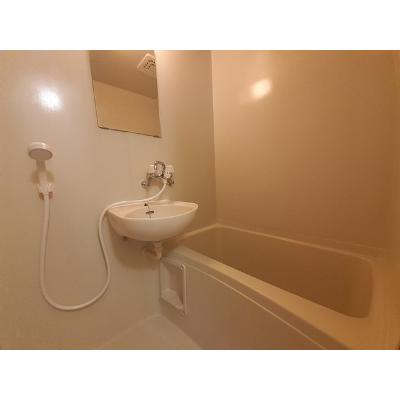 エルディム８ 101【管理NO：1-001170001-01010】 ★家具家電は申し込み後に搬入します★ ★2026年10月下旬入居可能★の物件写真4