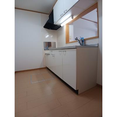 セレノ・サンリット 102【管理NO：1-014981201-01020】 ★家具家電は申し込み後に搬入します★ ★2026年10月下旬入居可能★の物件写真3
