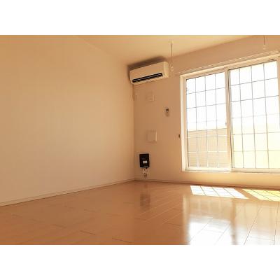 アプローズＢ 203【管理NO：1-017858002-02030】 ★家具家電は申し込み後に搬入します★ ★2026年10月下旬入居可能★の物件写真2