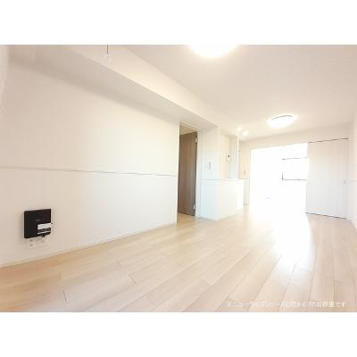 サンシャイン 203【管理NO：1-028850501-02030】 ★家具家電は申し込み後に搬入します★ ★2027年03月上旬入居可能★の物件写真2