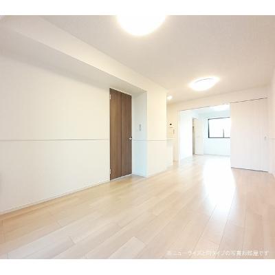 サンシャイン 103【管理NO：1-028850501-01030】 ★家具家電は申し込み後に搬入します★ ★2027年03月上旬入居可能★の物件写真2