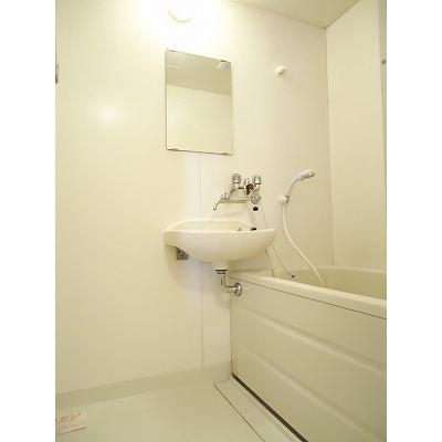 スノードロップ 202【管理NO：1-003361901-02020】 ★家具家電は申し込み後に搬入します★ ★2026年10月下旬入居可能★の物件写真4