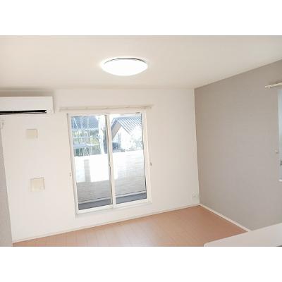 コルティーレ 203【管理NO：1-020765701-02030】 ★家具家電は申し込み後に搬入します★ ★2026年10月下旬入居可能★の物件写真2
