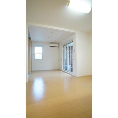 ウッド　ベル　Ⅰ 102【管理NO：1-018352601-01020】 ★家具家電は申し込み後に搬入します★ ★2026年10月上旬入居可能★の物件写真2