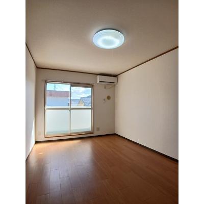 パ－クシャト－イカリヤ 202【管理NO：1-009658501-02020】 ★家具家電は申し込み後に搬入します★ ★2026年10月下旬入居可能★の物件写真2