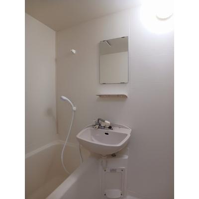 パ－クシャト－イカリヤ 202【管理NO：1-009658501-02020】 ★家具家電は申し込み後に搬入します★ ★2026年10月下旬入居可能★の物件写真6