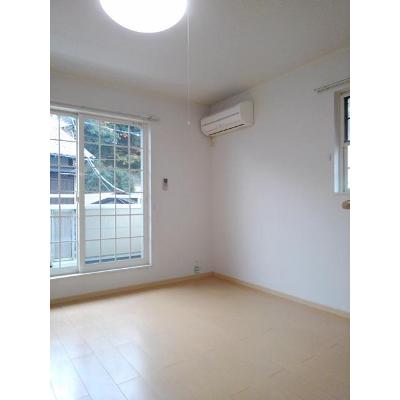 カーサ　プレッソ 203【管理NO：1-015069701-02030】 ★家具家電は申し込み後に搬入します★ ★2026年11月中旬入居可能★の物件写真2