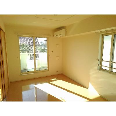 エラン 202【管理NO：1-020991301-02020】 ★家具家電は申し込み後に搬入します★ ★2026年10月中旬入居可能★の物件写真2