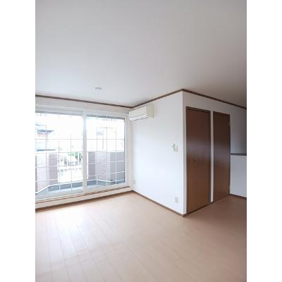 クレストールナイキ 203【管理NO：1-011798801-02030】 ★家具家電は申し込み後に搬入します★ ★2026年10月下旬入居可能★の物件写真2