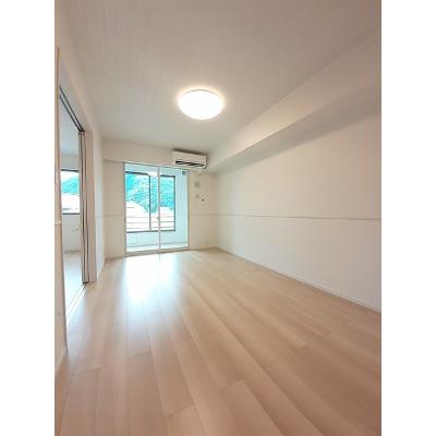 シンフォニーⅣ 103【管理NO：1-026470101-01030】 ★家具家電は申し込み後に搬入します★ ★2026年11月中旬入居可能★の物件写真2