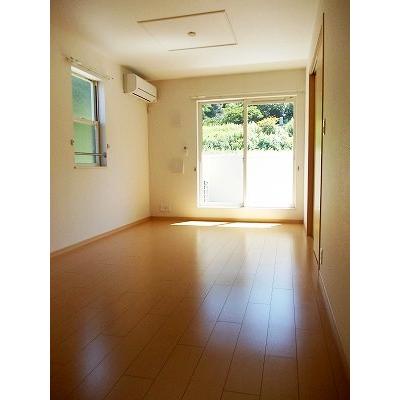 ドエル高須Ｂ 201【管理NO：1-016422302-02010】 ★家具家電は申し込み後に搬入します★ ★2026年10月下旬入居可能★の物件写真2