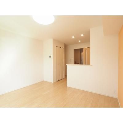 クロスハーバーⅢ 203【管理NO：1-022128303-02030】 ★家具家電は申し込み後に搬入します★ ★2026年10月下旬入居可能★の物件写真2