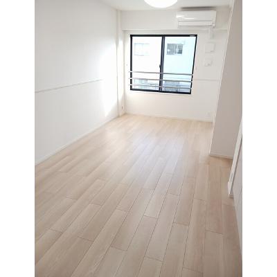 リトルガーデン 202【管理NO：1-028066701-02020】 ★家具家電は申し込み後に搬入します★ ★2026年10月中旬入居可能★の物件写真2