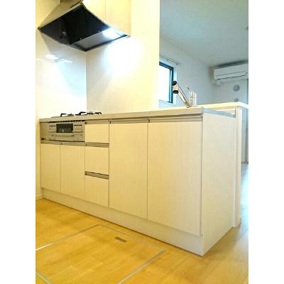カーサ・フェリーチェⅤ 103【管理NO：1-025235301-01030】 ★家具家電は申し込み後に搬入します★ ★2026年10月下旬入居可能★の物件写真3