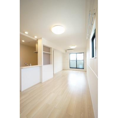 サン＆グアム 201【管理NO：1-027279601-02010】 ★家具家電は申し込み後に搬入します★の物件写真2