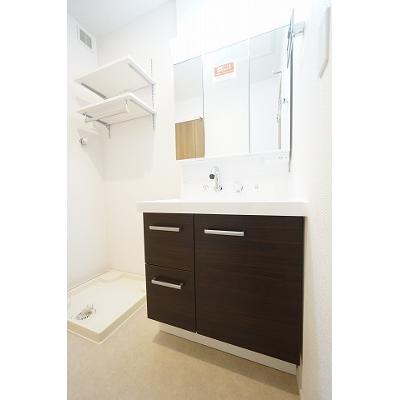 サン＆グアム 201【管理NO：1-027279601-02010】 ★家具家電は申し込み後に搬入します★の物件写真6