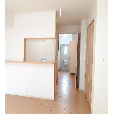 シャイン泉 102【管理NO：1-018556501-01020】 ★家具家電は申し込み後に搬入します★ ★2026年10月中旬入居可能★の物件写真2