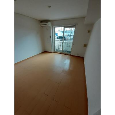 サフラン 103【管理NO：1-015016701-01030】 ★家具家電は申し込み後に搬入します★ ★2026年11月上旬入居可能★の物件写真2