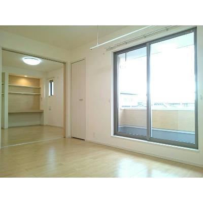 アデル・シャンブル 201【管理NO：1-022486901-02010】 ★家具家電は申し込み後に搬入します★ ★2026年11月中旬入居可能★の物件写真2