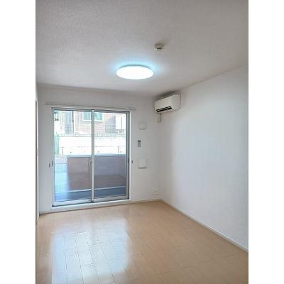 フレシール 104【管理NO：1-018385301-01040】 ★家具家電は申し込み後に搬入します★ ★2026年10月下旬入居可能★の物件写真2