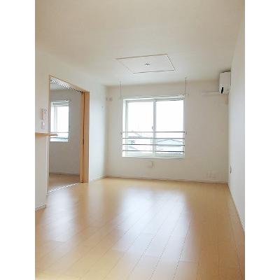 ラ・ルーナピエーナ 201【管理NO：1-021143201-02010】 ★家具家電は申し込み後に搬入します★ ★2026年10月下旬入居可能★の物件写真2