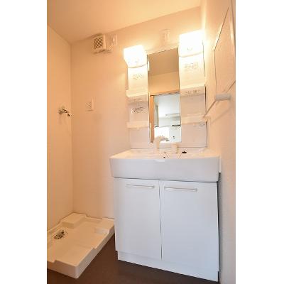 apartment 〒108-0075　東京都港区港南２丁目16-1