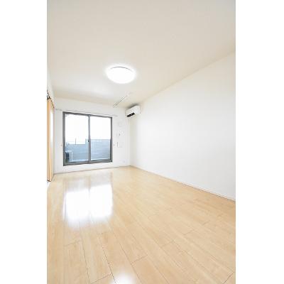 サン・スクエアＥ 303【管理NO：1-021774801-03030】 ★家具家電は申し込み後に搬入します★ ★2026年10月下旬入居可能★の物件写真2