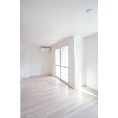 カーサ・グラシオ　Ⅰ 101【管理NO：1-025756101-01010】 ★家具家電は申し込み後に搬入します★ ★2026年10月上旬入居可能★の物件写真2