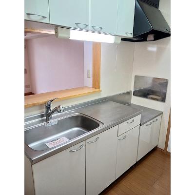 ホワイトガーデンⅡ 203【管理NO：1-014244902-02030】 ★家具家電は申し込み後に搬入します★ ★2026年10月中旬入居可能★の物件写真3