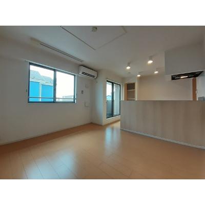 ビオラ・ソレアード 205【管理NO：1-020312401-02040】 ★家具家電は申し込み後に搬入します★ ★2026年10月下旬入居可能★の物件写真2
