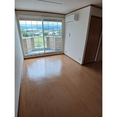 プリムローズ 202【管理NO：1-009323701-02020】 ★家具家電は申し込み後に搬入します★ ★2026年10月下旬入居可能★の物件写真2
