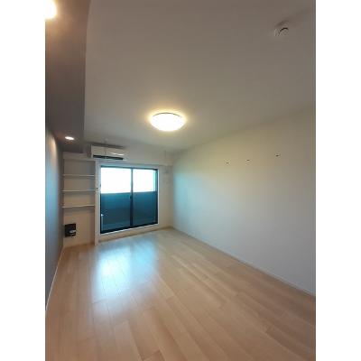 ブリランテ 303【管理NO：1-026794701-03030】 ★家具家電は申し込み後に搬入します★ ★2026年11月中旬入居可能★の物件写真2
