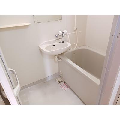エルディム笹島 202【管理NO：1-004042201-02020】 ★家具家電は申し込み後に搬入します★の物件写真4