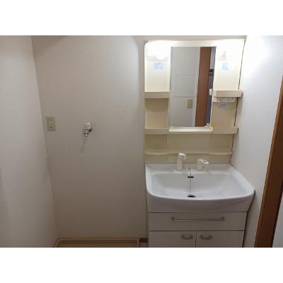 プルミエール・クラスⅢＡ 302【管理NO：1-012551601-03020】 ★家具家電は申し込み後に搬入します★ ★2026年10月下旬入居可能★の物件写真6