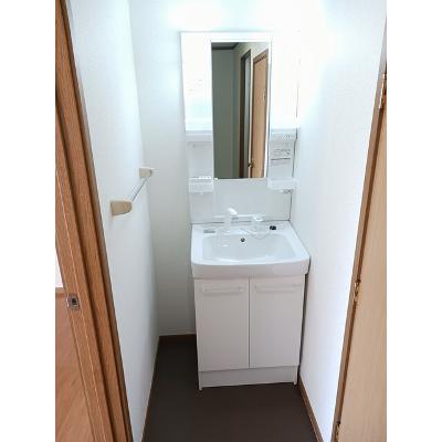 マリンガ 201【管理NO：1-010440701-02010】 ★家具家電は申し込み後に搬入します★ ★2026年10月下旬入居可能★の物件写真6